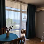 аурелия бей Hotel Ravda