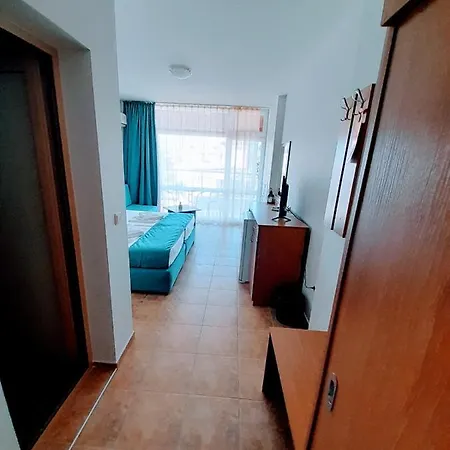 Szálloda аурелия бей Ravda