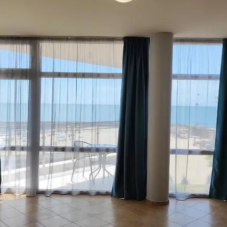 аурелия бей Отель