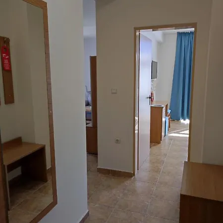 аурелия бей Отель *