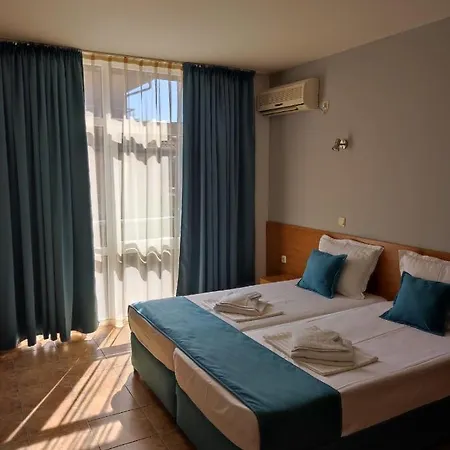 аурелия бей Ravda