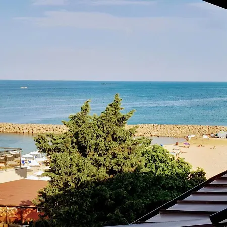 аурелия бей Отель *