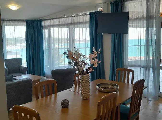 Szálloda аурелия бей