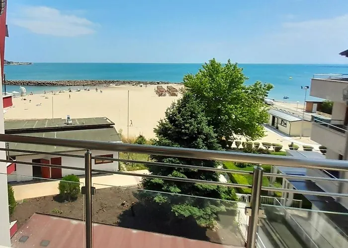 Szálloda аурелия бей Ravda