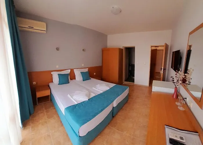 Szálloda аурелия бей Ravda