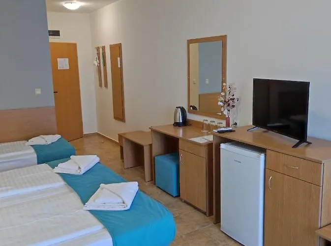 аурелия бей *